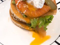 三文鱼水波蛋松饼-AFS Cafe & Canteen(闽江二路店)