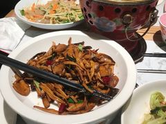 -关东小磨东北菜(漕河泾印象城店)