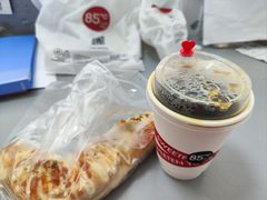 -85度C(生甜甜圈研究工坊·上海局门店)