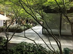 -瑞虹新天地月亮湾