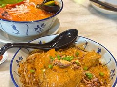 黃金干咖喱雞粿條-何九海南茶店(鬼仔巷店)