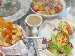 -露露家咖啡店