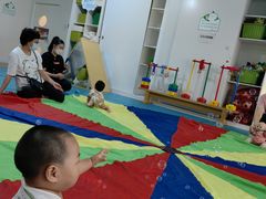 -乐融婴幼儿成长中心(四季青校区)
