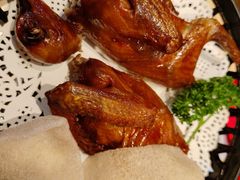 秘制脆皮乳鸽-避风塘(宝山万达店)