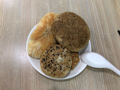 豆沙火勺-隆盛园火勺馄饨面(十一纬路店)