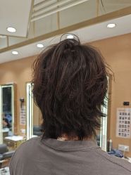-一東造型烫发染发