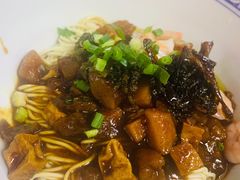 八宝辣酱面-沪西老弄堂面馆(定西路店)