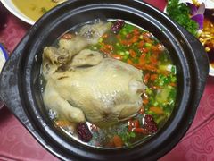 农家土鸡煲-国生茶庄·地道农家菜团建活动