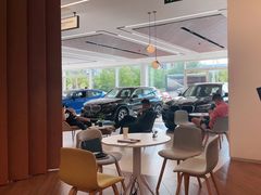 -北京宝诚宝马4S店