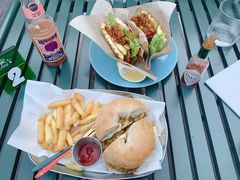 -Catch Bagel(芳草地店)