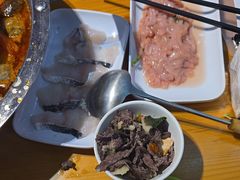 -养牛邓·潮汕牛肉海鲜自助火锅(广州店)
