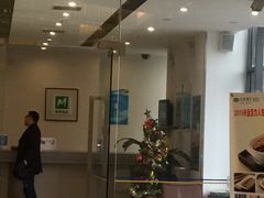 -莫泰酒店(上海虹桥北新泾地铁站天山路店)