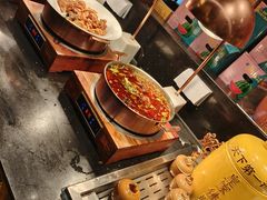 -钱小奴海鲜自助黑金店(杭州滨江龙湖店)