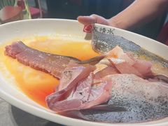 -忘情水鱼头·鲜鱼火锅(滨江中路店)