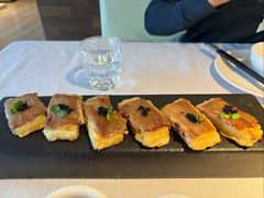 黑松露锅贴乳饼-云腾食府·云南菜
