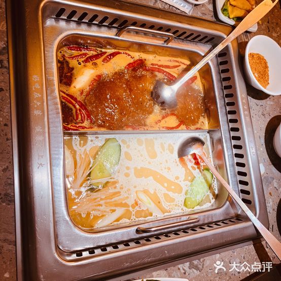 六合串串香火锅(仓山万达店)