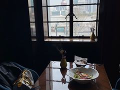 靠窗位-YUE·6·西式融合餐厅(外滩六号店)