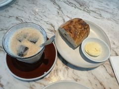 -ROAST coffee & eatery