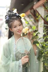 -一揽芳华汉服旗袍体验馆(拙政园店)