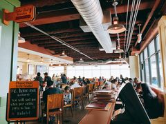 -Highway Inn Kaka'ako