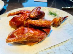 脆皮乳鸽-新荣记(BFC外滩金融中心店)