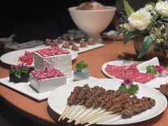 -左庭右院鲜牛肉火锅黑金店(陆家嘴中心店)