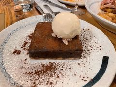 布朗尼巧克力蛋糕-SMOKI & CO(五大道店)