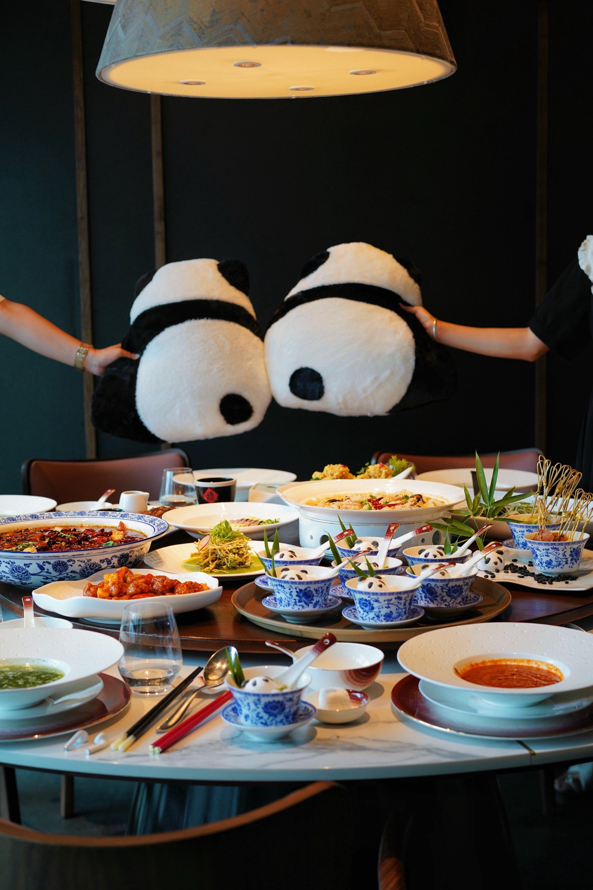 熊猫主题餐厅!来成都旅游的第一顿