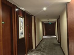 -麦新格精品酒店(上海国际旅游度假区川沙地铁站店)