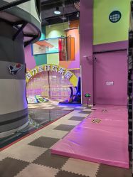 -欧酷世界动力星球(王府井奥莱UP TOWN店)