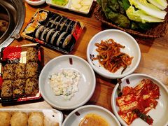 -草家酱蟹炭火烤肉店(珲春南路一店)