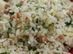 -江城燕子大排档(江汉路步行街店)