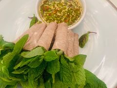 薄荷牛肉卷-云腾食府·云南菜