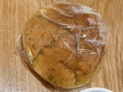 黄油蒜香乳酪包-那家面包房(珠江路店)