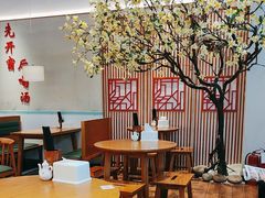 -诚铭记·虾仁汤包·成都小吃(融创店)