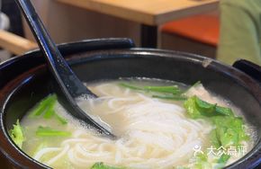 Yunshi Lin Overbridge Rice Noodles
