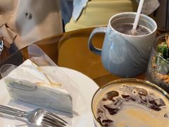 -Fridi Patisserie Cafe