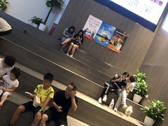 等候区-深影国际影城(学院南路店CGS中国巨幕店)