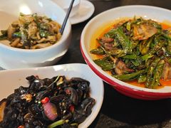 -万重锦·人文川菜馆(骡马市店)