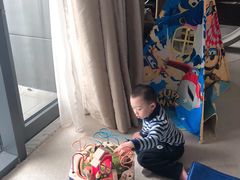 -上海滴水湖皇冠假日酒店