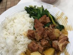 排骨饭配例汤和菜-芬芳甜品(体育东横街店)