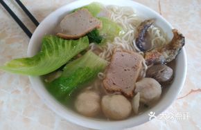 Assorted Fish Ball Noodles