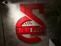 -HIGH FIVE哈福手工汉堡(桂林路店)