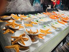 -雍容荟帝王蟹活龙虾展台自助(IFS黑金店)