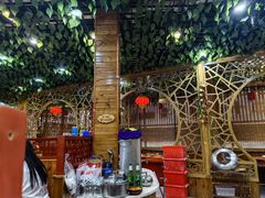 -袁小二大东北铁锅炖(吉祥村总部)