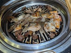 -韩烧牛中牛·甄选黑牛烤肉(黑金店)