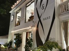 -Mark&Mars Restaurant