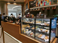 面包甜点陈列柜-星巴克臻选(北京世贸天阶店)