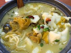 -周鱼小馆石锅酸菜鱼(活力汇店)