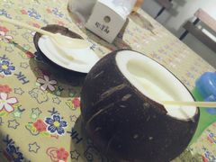 -志龙皇冠吃货椰子铺